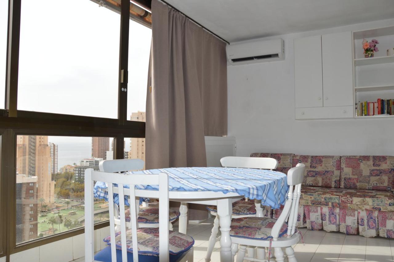Gemelos2 Loysan Apt. With Pool Μπένιντορμ Εξωτερικό φωτογραφία