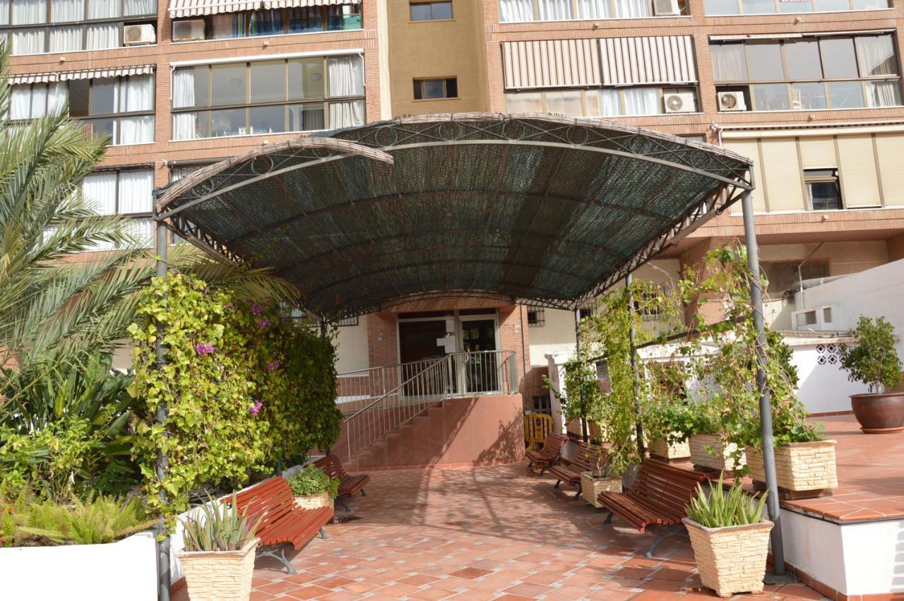 Gemelos2 Loysan Apt. With Pool Μπένιντορμ Εξωτερικό φωτογραφία